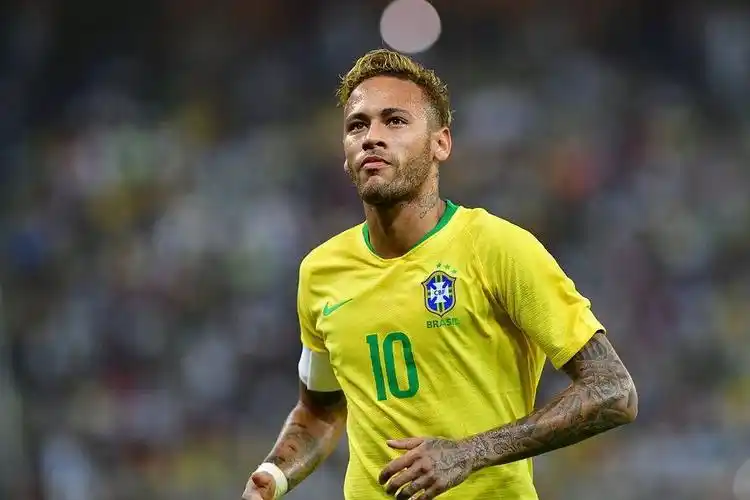 作为纽卡斯 作为纽卡斯