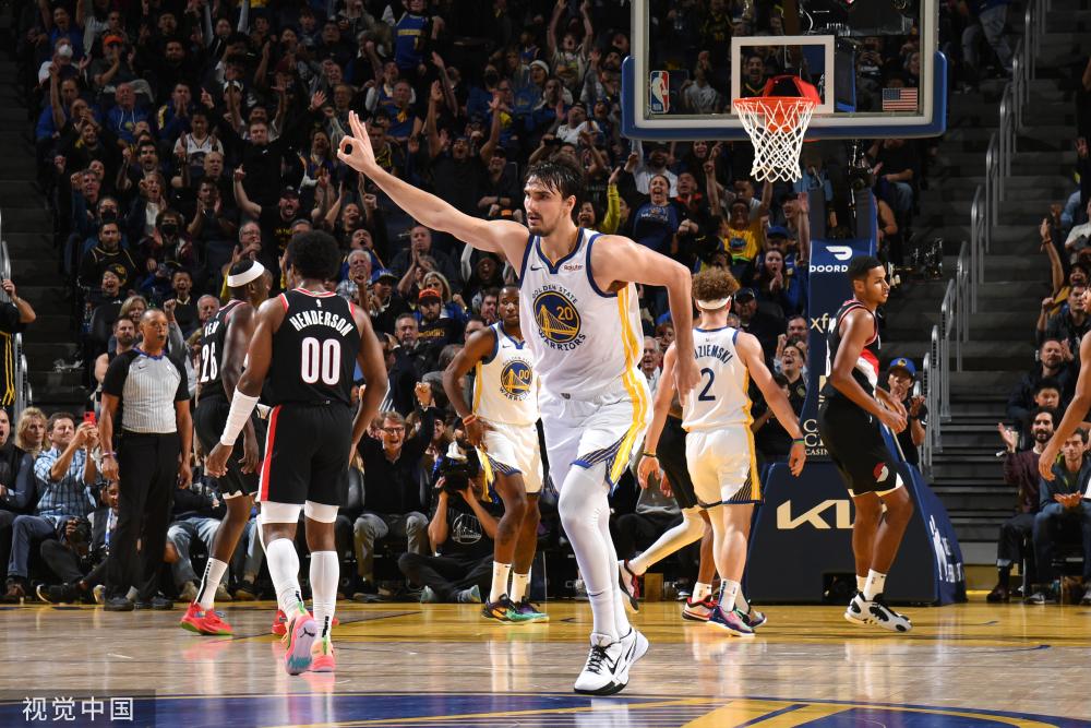 使他成为众 使他成为众